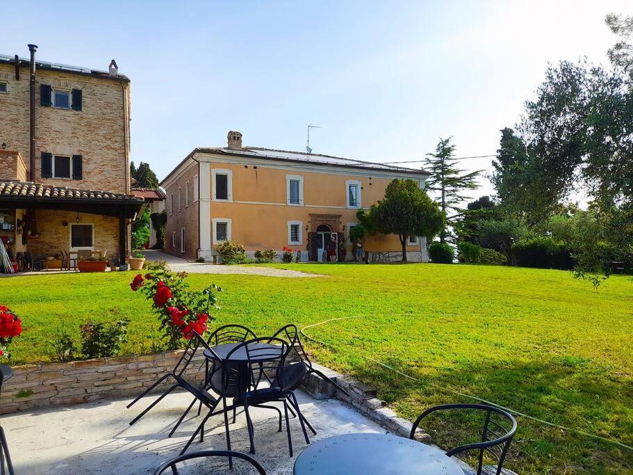 Villa Ginevri, La Casa Vacanze Immersa Nel Verde Mondavio Buitenkant foto
