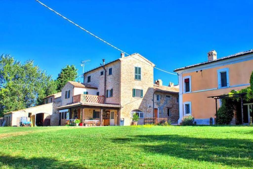 Villa Ginevri, La Casa Vacanze Immersa Nel Verde Mondavio Buitenkant foto