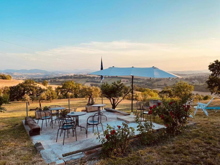 Villa Ginevri, La Casa Vacanze Immersa Nel Verde Mondavio Buitenkant foto